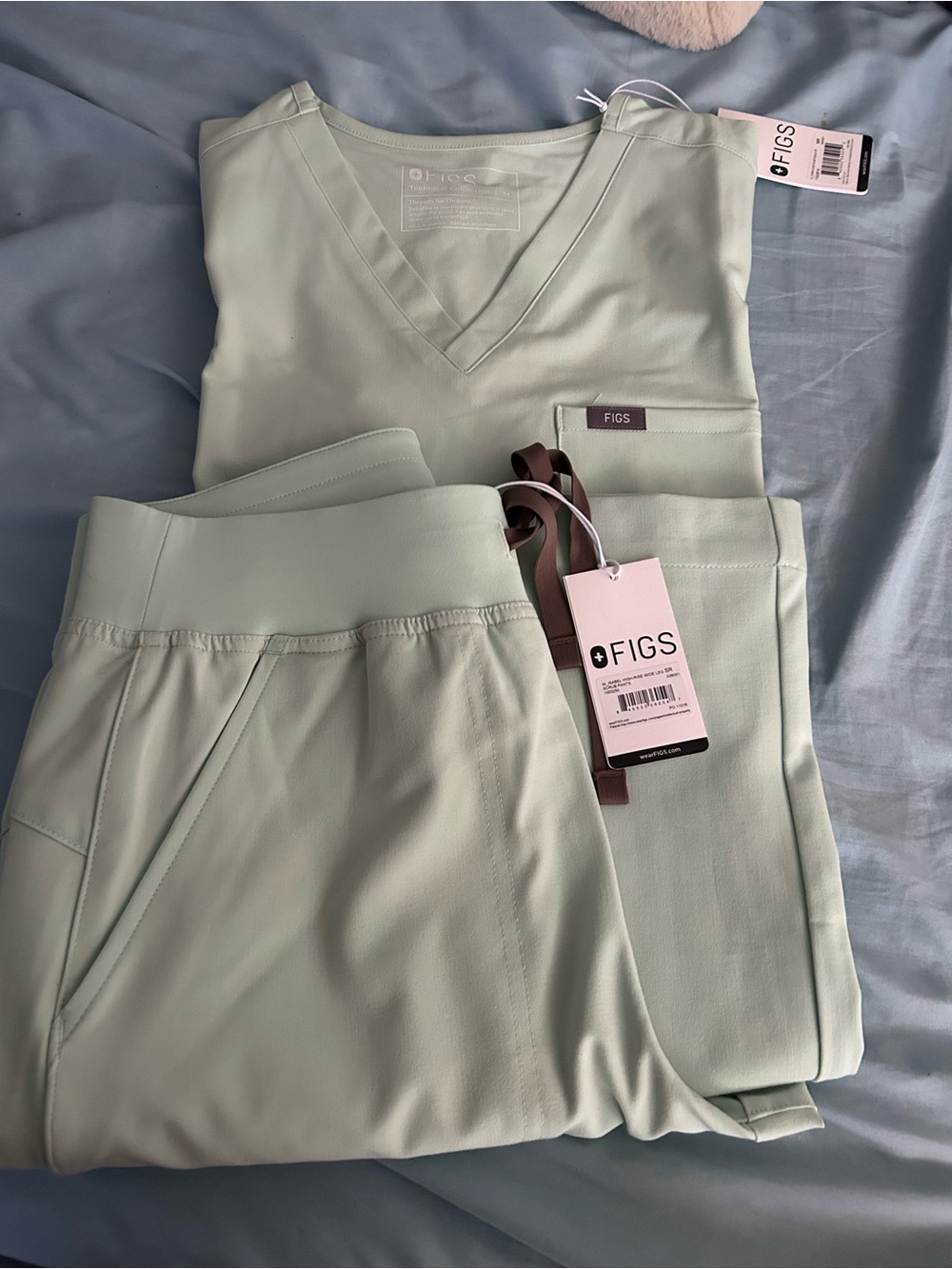 FIGS Sagewater Wide-leg Pants & V-Neck Top Set